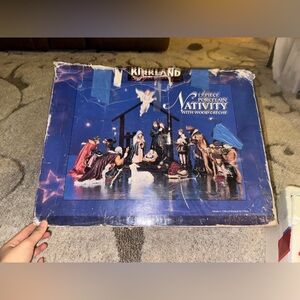Kirkland Signature Hand-Painted Christmas Nativity Set Porcelain W/ Wood Crèche